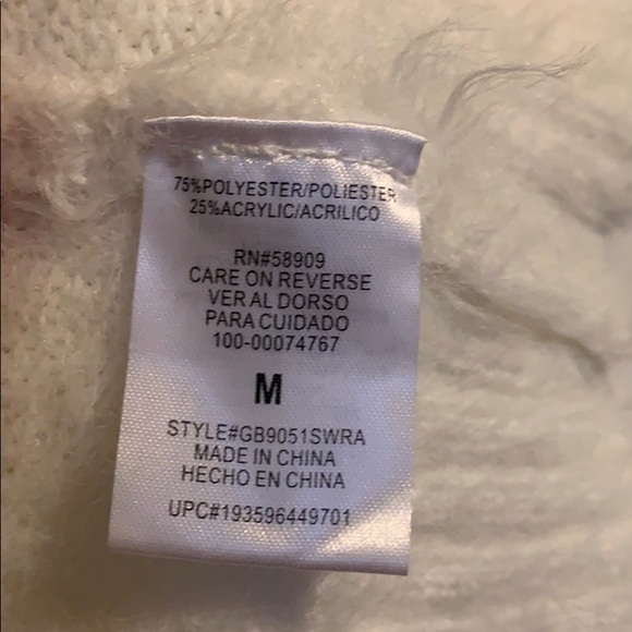 size M White fluffy button up sweater - Picture 4 of 7